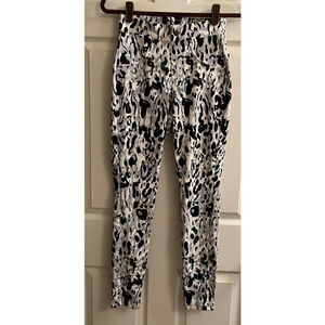 HUE~ EXOTIC LEGGINGS~SM~NWT